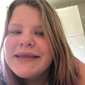 Meet your Posher, Lola